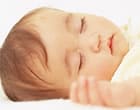 寝ている赤ちゃん